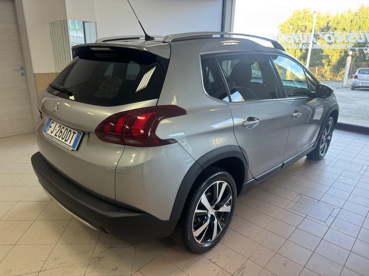 Peugeot 2008 BlueHDi 100 Allure
