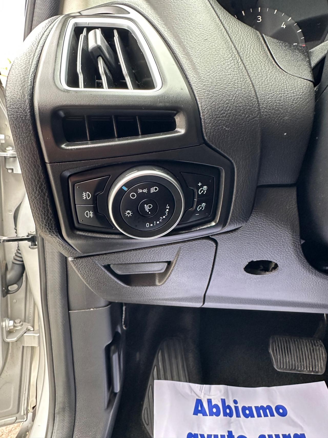 Ford Focus 1.5 TDCi 120 CV Start&Stop Powershift SW Titanium