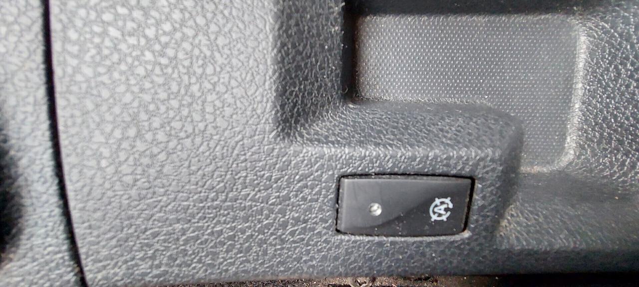 DACIA SANDERO 1,0 GPL DI SERIE CASA MADRE 100 CV TELEFONO X NEOPATENTATI IMPECCABILE