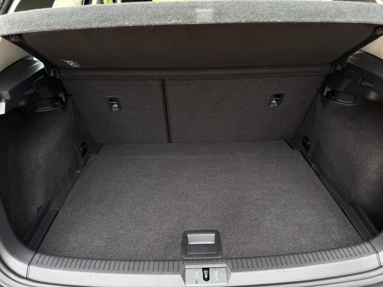 Volkswagen Golf 7.5 ª 1.6 TDI cv 90 TDI Business Blue Motion Technology.