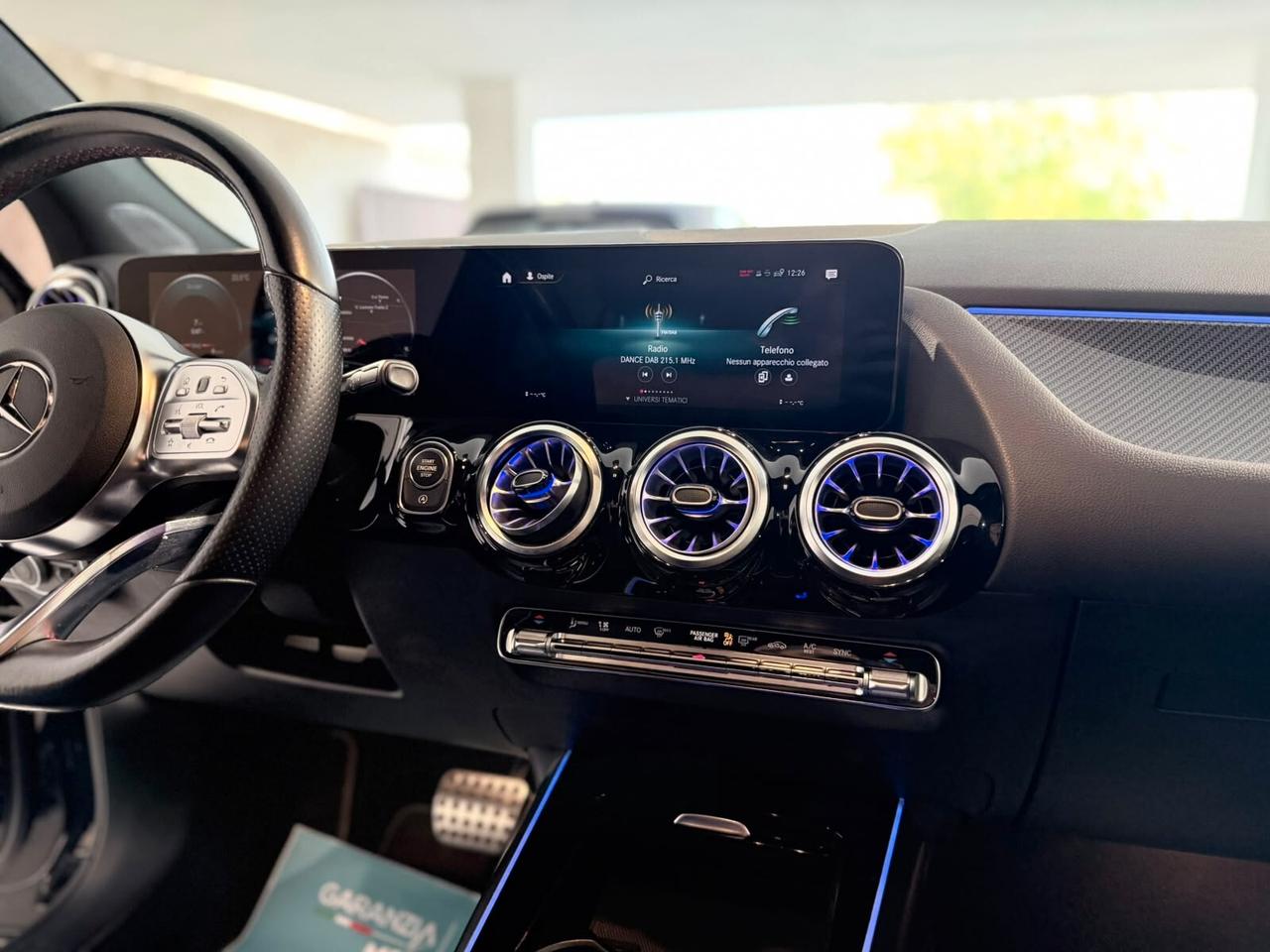 MERCEDES GLA200D PREMIUM IVA ESPOSTA