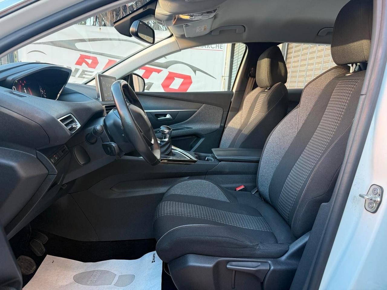 Peugeot 3008 1.5 Blue-HDi Active Pack