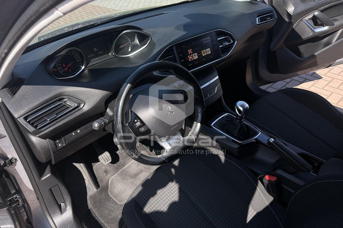 PEUGEOT 308 BlueHDi 130 S&S Allure
