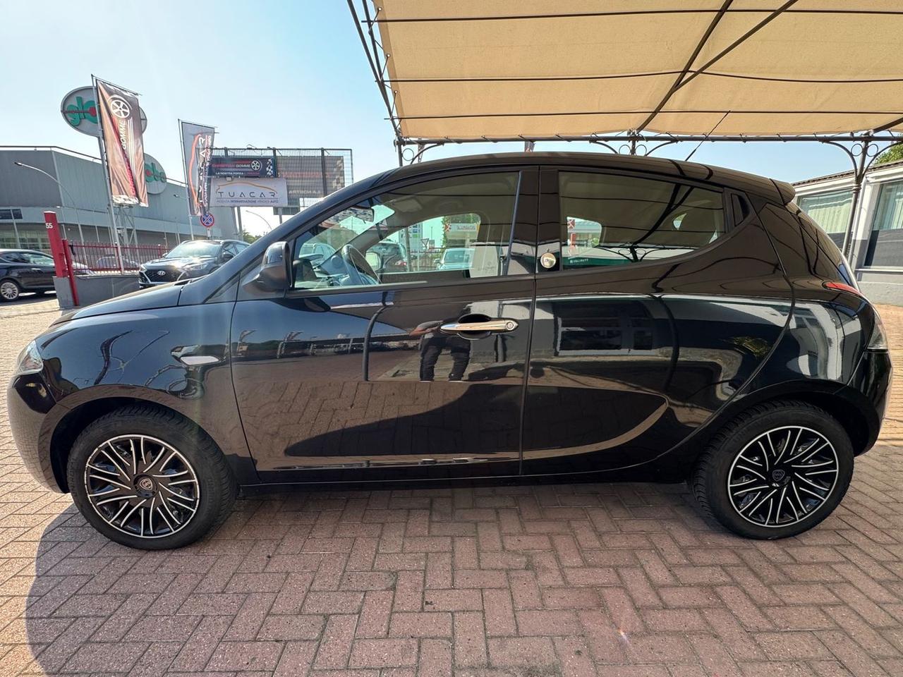 Lancia Ypsilon Gold 1.2 LPG #11723
