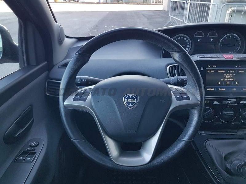 Lancia Ypsilon Ypsilon 1.0 firefly hybrid Gold s&s 70cv