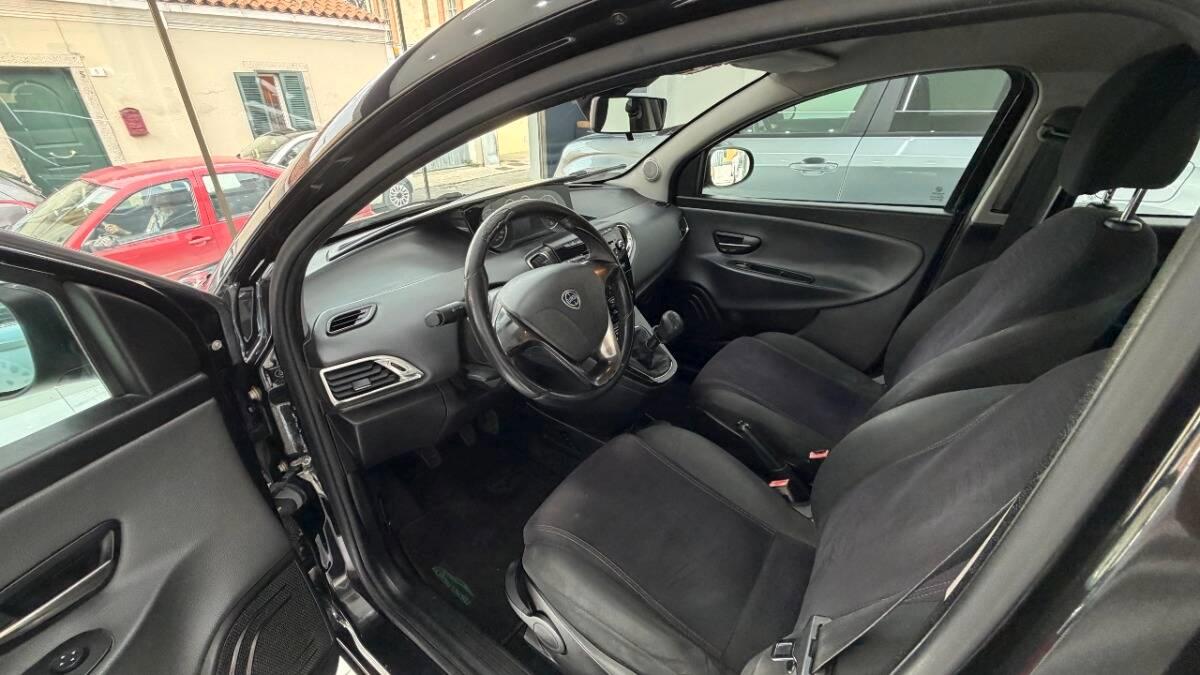 Lancia Ypsilon LANCIA YPSILON 1.2 8v Platinum s&s 69cv