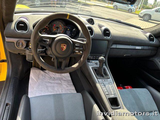 PORSCHE 718 GT4 RS Pack Weissach
