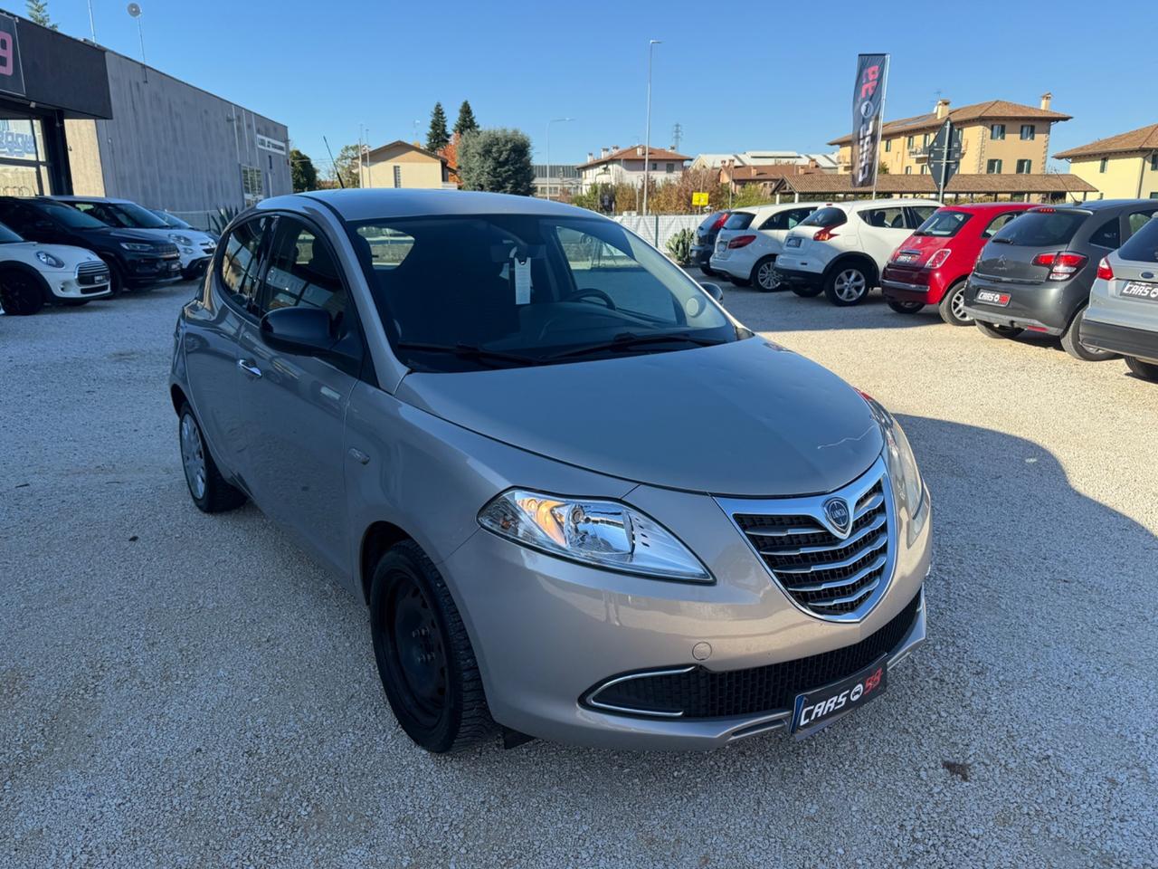 Lancia Ypsilon 0.9 TwinAir 85 CV 5 porte S&S DFN Platinum