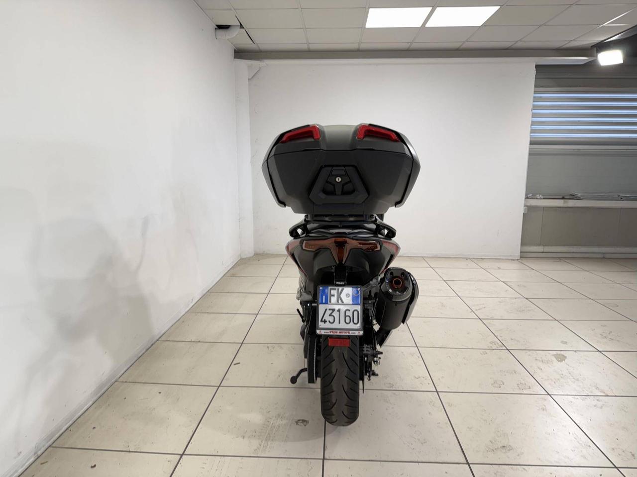 YAMAHA T-Max 560