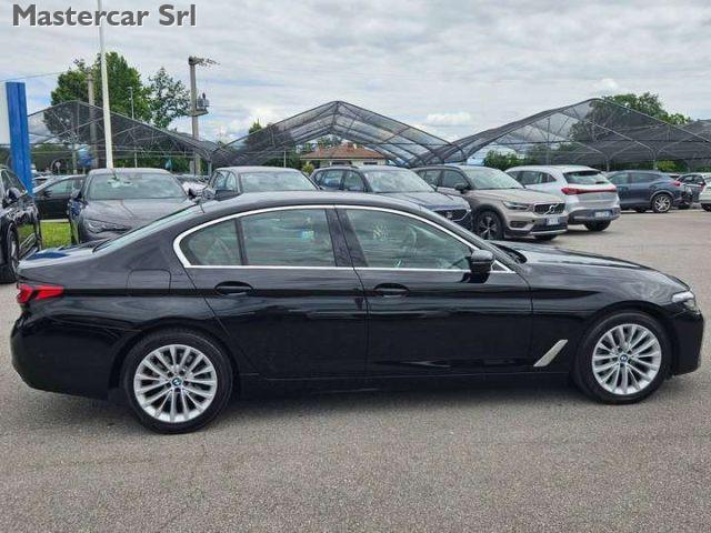 BMW 520 Serie 5 G30 2020 Berlina 520d mhev 48V Luxury auto
