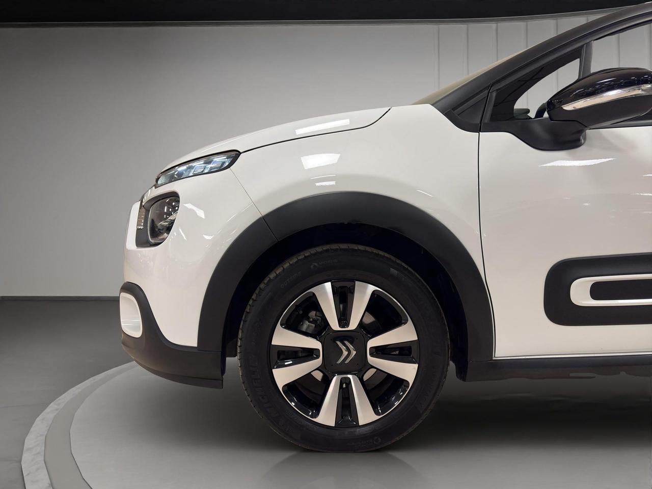 Citroen C3 1.2 puretech Shine Pack s&s 83cv