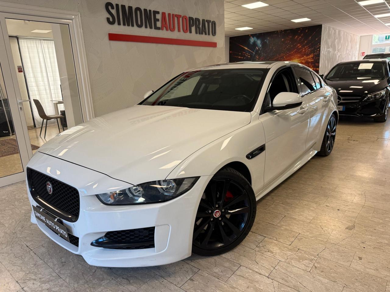 Jaguar XE 2.0 D Turbo 180CV Portfolio