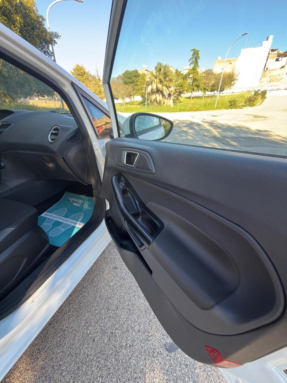 Ford Fiesta 1.5 TDCi 95cv 5 porte Titanium