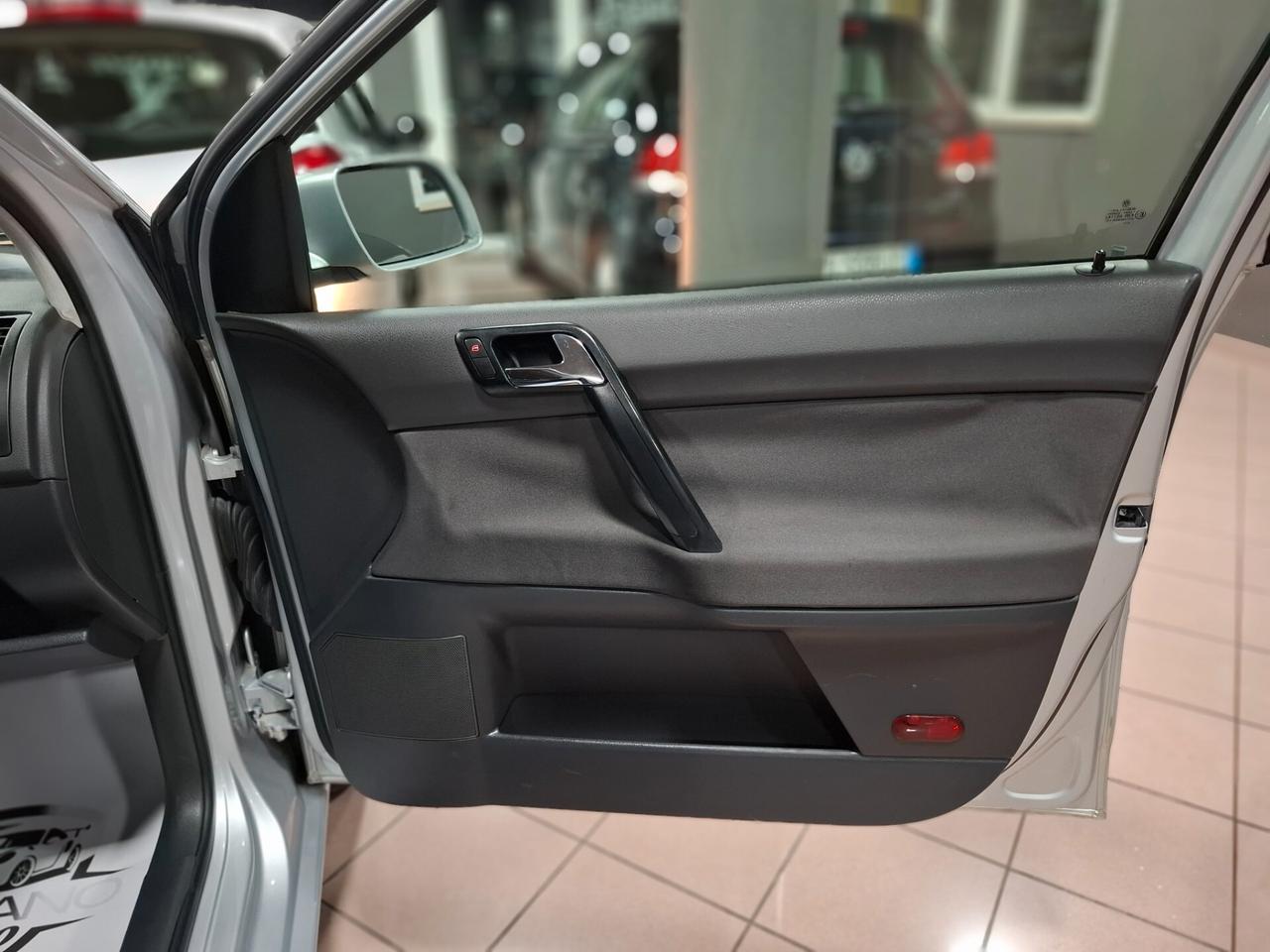 Volkswagen Polo 1.4 benzina Neopatentato