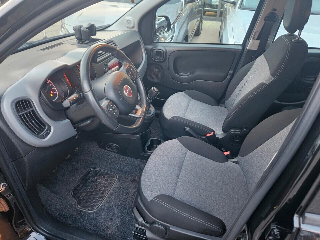 FIAT PANDA 1.2 LOUNGE 69cv tua a 149 € al mese