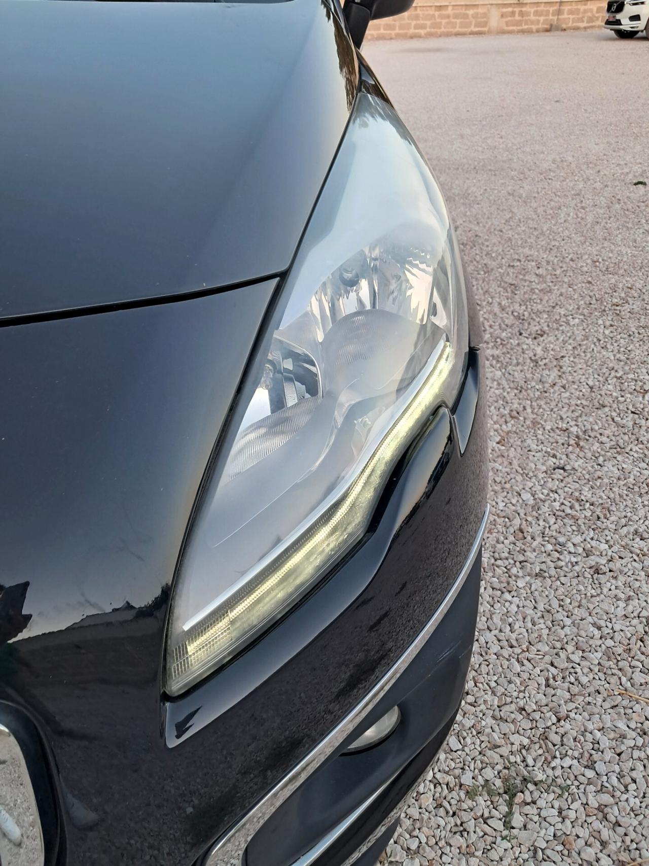 Peugeot 3008 1.6 HDi 112CV Allure*CLIMA*TETTO*CERCHI