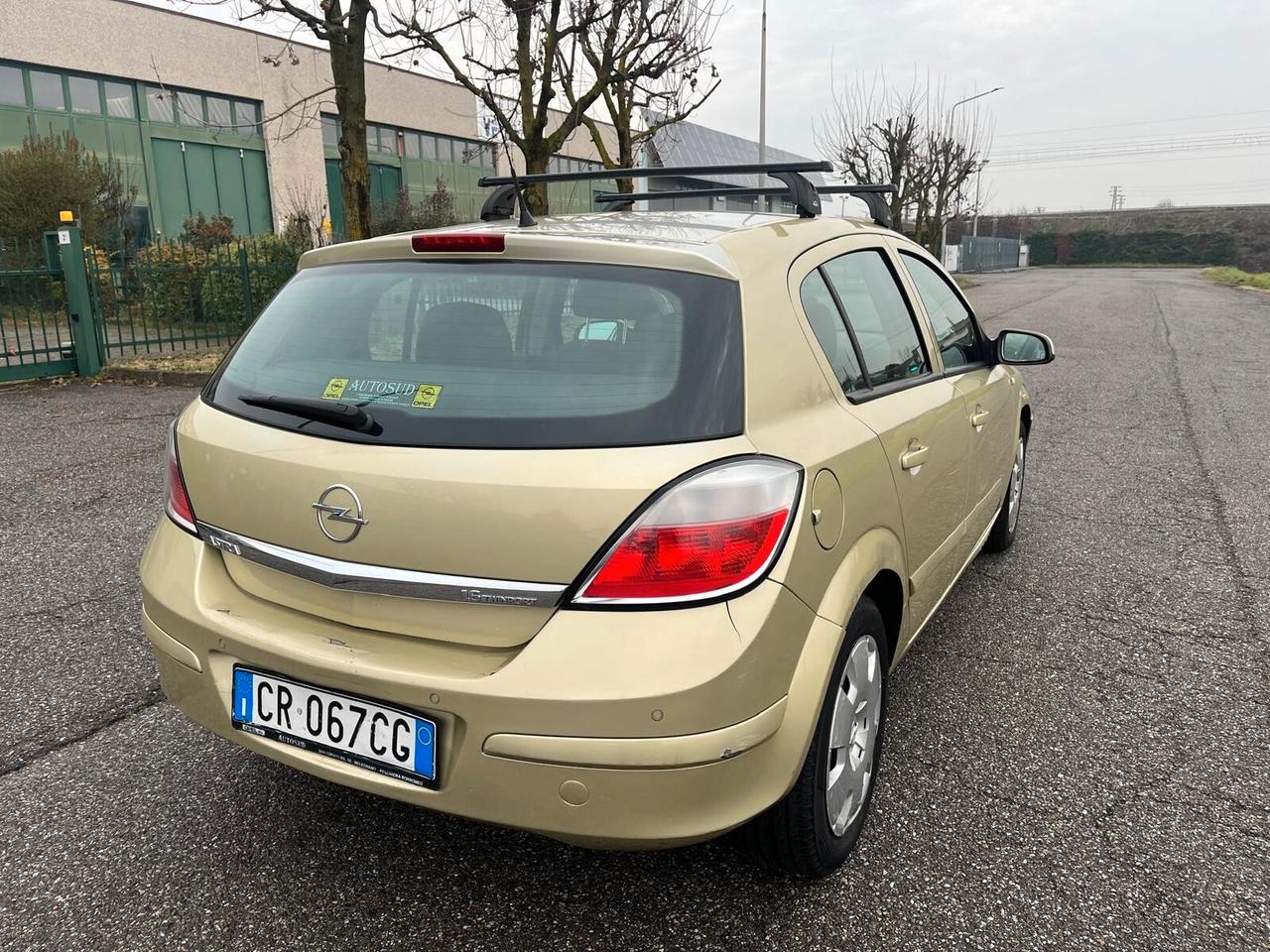 Opel Astra 1.6 115CV 5 porte Elective
