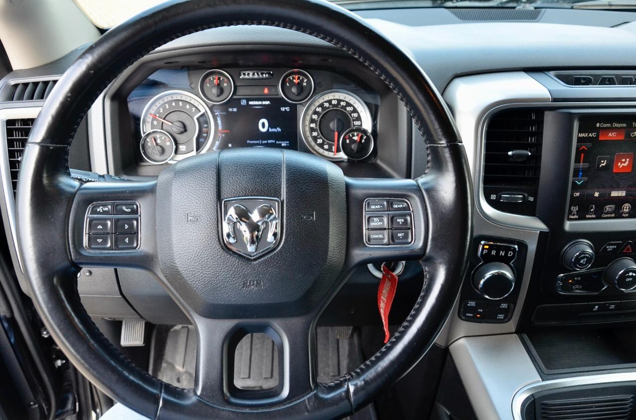 Dodge RAM 1500 5.7 V8 BIG HORN 401cv AT8