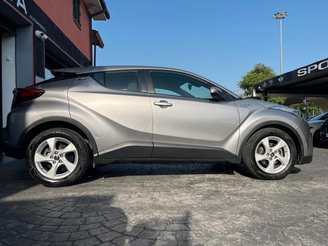 Toyota C-HR 5 Porte C-HR 1.8h Active 2wd e-cvt