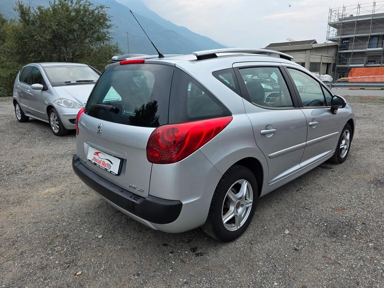 Peugeot 207 1.6 8V HDi 93CV 5p. Allure