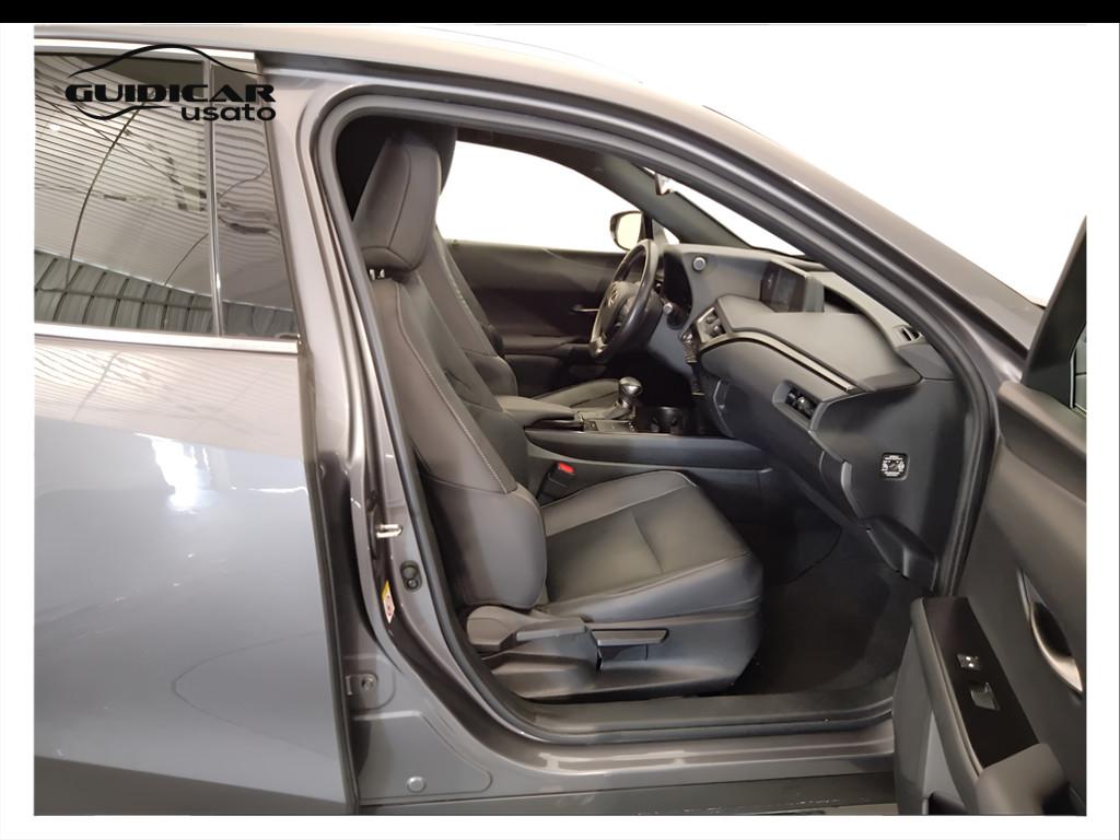 LEXUS UX 2019 - UX 250h 2.0 Executive 2wd cvt