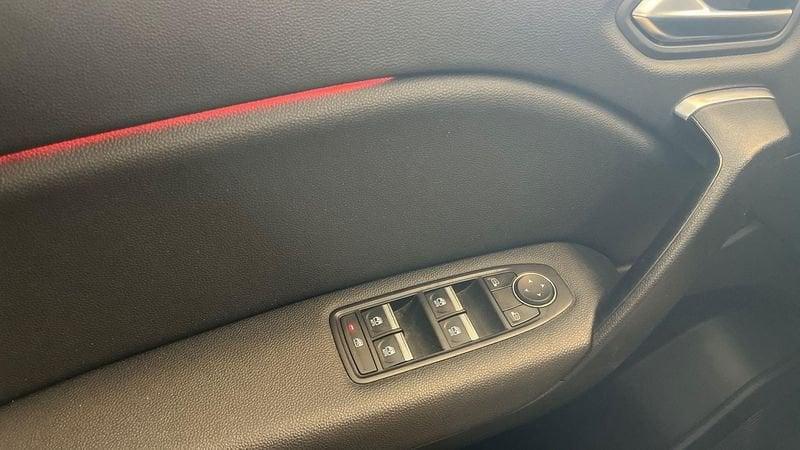 Renault Captur 1.6 E-Tech hybrid Intens 145cv auto