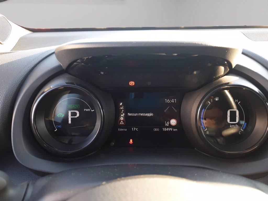 TOYOTA Yaris 1.5h style del 2021