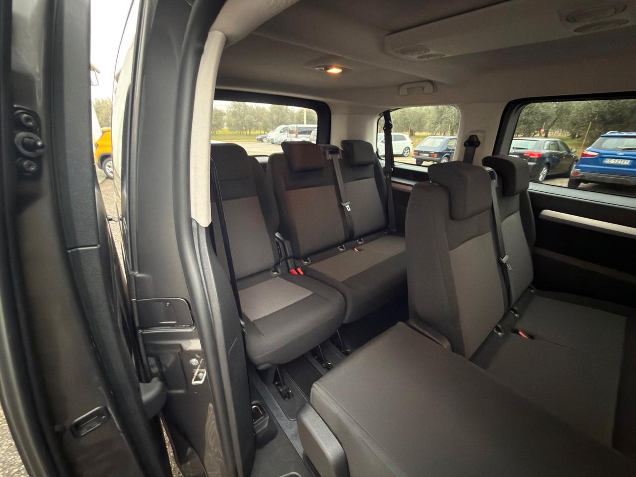 Peugeot Traveller BlueHDi 120 S&S EAT8 Standard Active