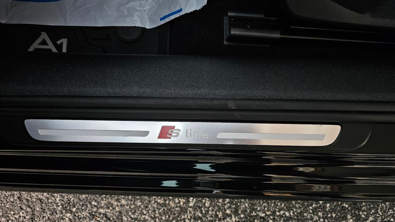 A1 SPB 35 TFSI S tronic S-LINE INTERNO ESTERNO UNIPRO' LED TAGL UFF