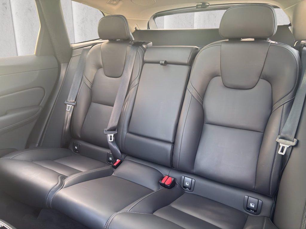 VOLVO XC60 2.0 b4 Ultimate Dark awd auto del 2023