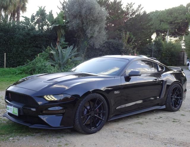 FORD Mustang Coup�� Fastback 5.0 V8