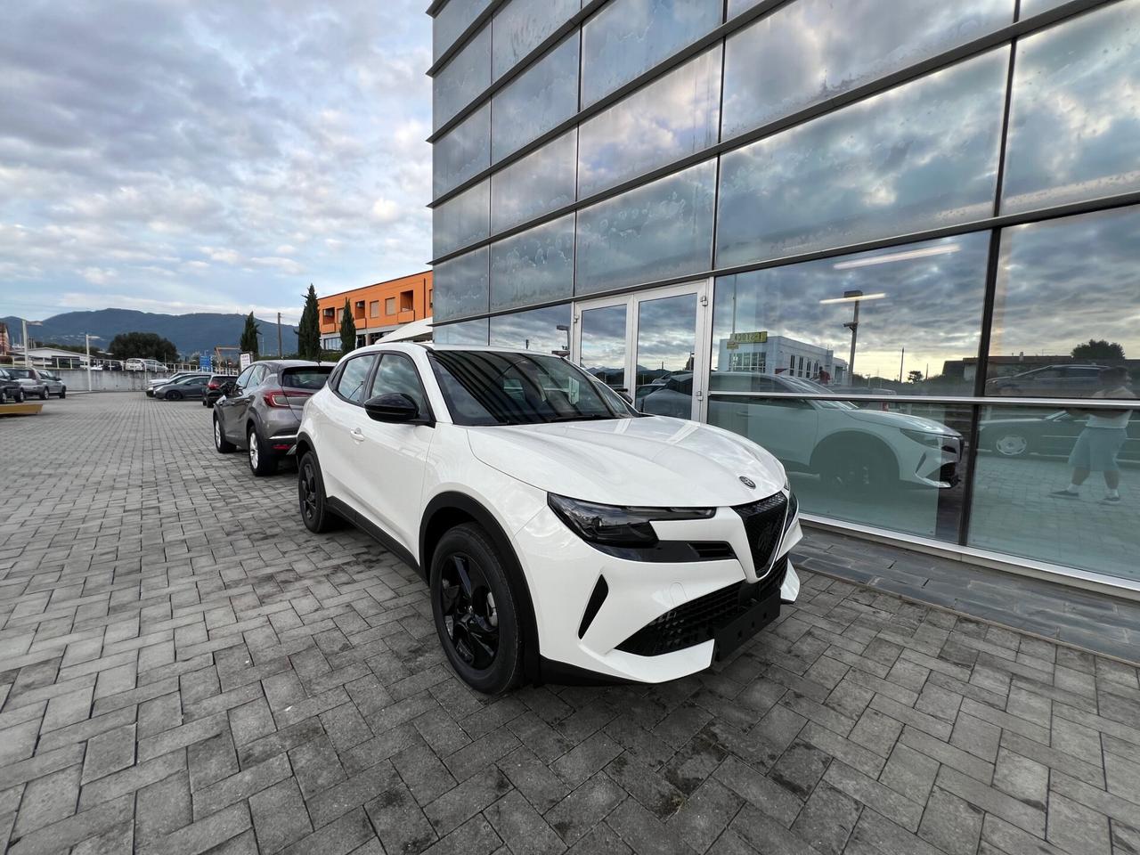 Alfa Romeo Junior 1.2 136 CV Hybrid eDCT6