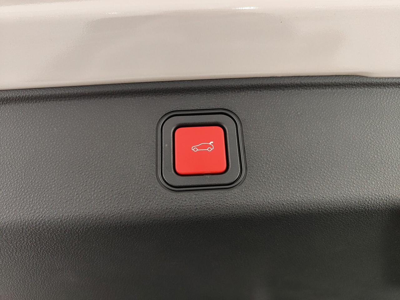 Fiat 600 Hybrid 136 CV DCT MHEV La Prima