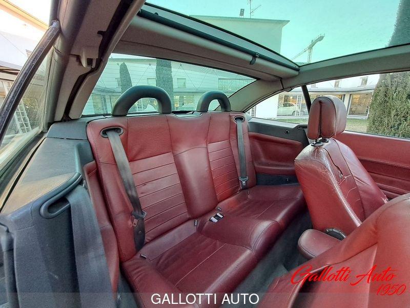 Renault Mégane C-C 2.0 16V dCi Luxe