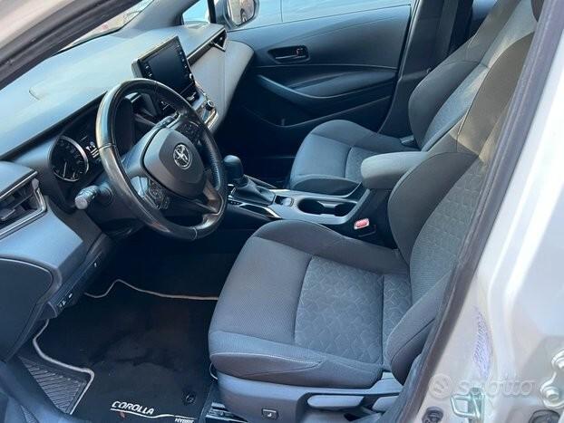 Toyota Corolla Touring Sports 1.8 Hybrid Business