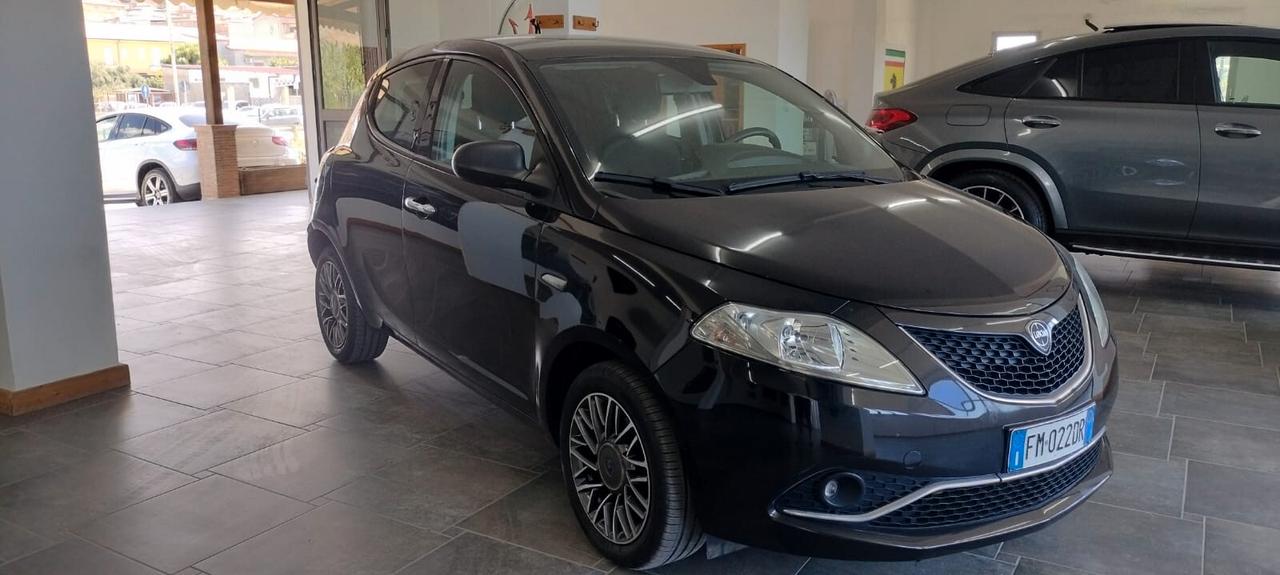Lancia Ypsilon 1.3 MJT 16V 95 CV 5 porte S&S Gold