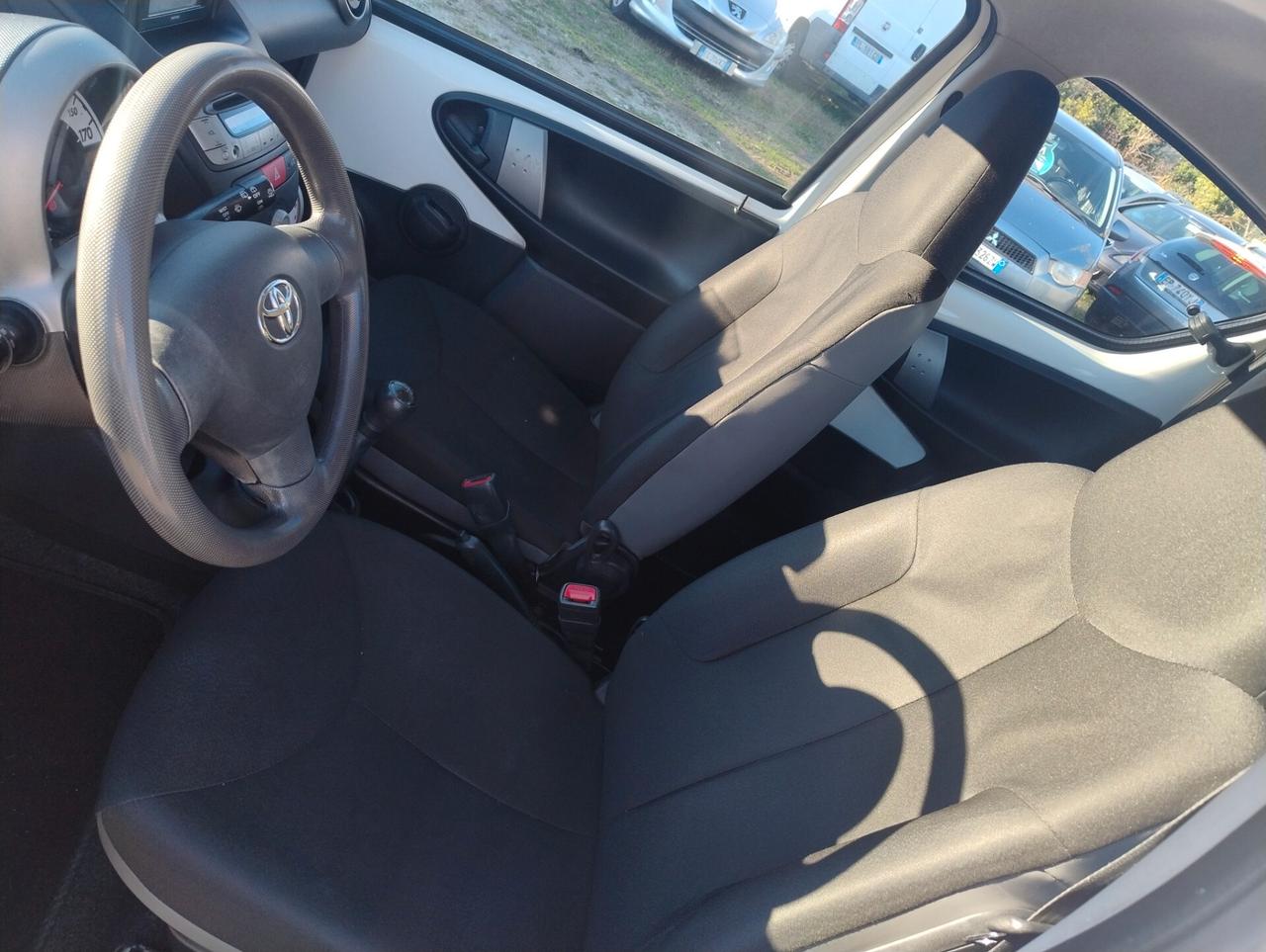 Toyota Aygo 1.0 12V VVT-i 5 porte Cool Soda Connect