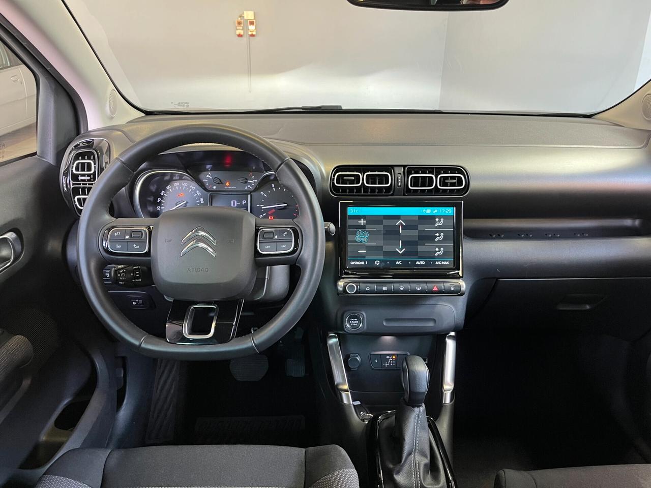 Citroen C3 Aircross 1.2cc SHINE 130cv CAMBIO AUTOMATICO-FULL OPTIONAL