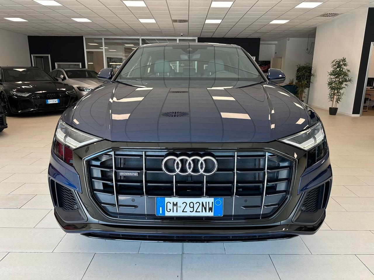 Audi Q8 50 TDI 286 CV quattro S line Uff. Italiana Unico Proprietario