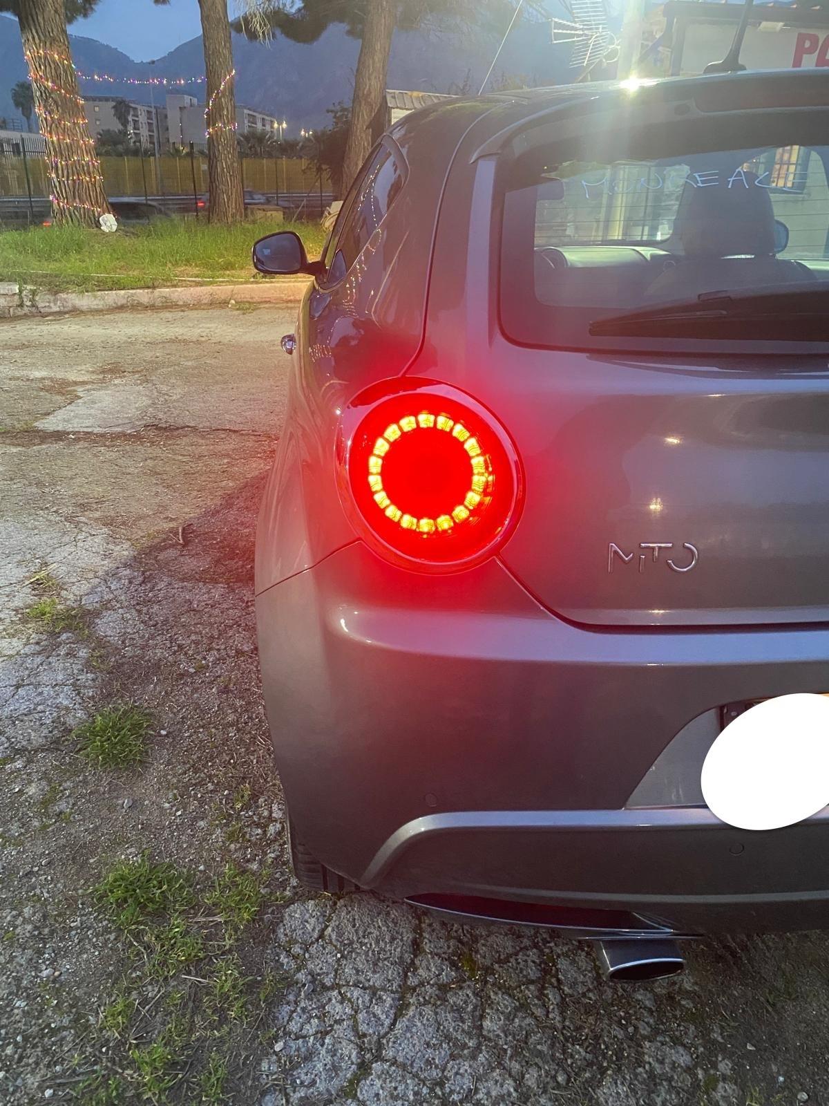 Alfa Romeo MiTo 1.6 JTDm-2 S&S Distinctive Sport Pack