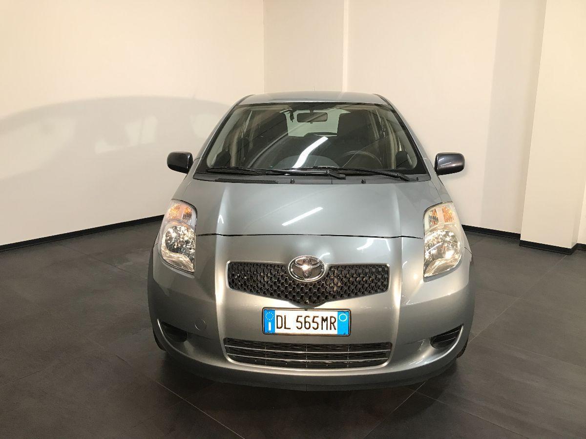 TOYOTA Yaris 1.0 5p. Sol