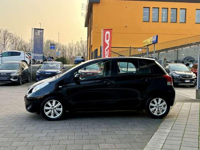 Toyota Yaris Yaris 5p 1.3 dual Sol m-mt