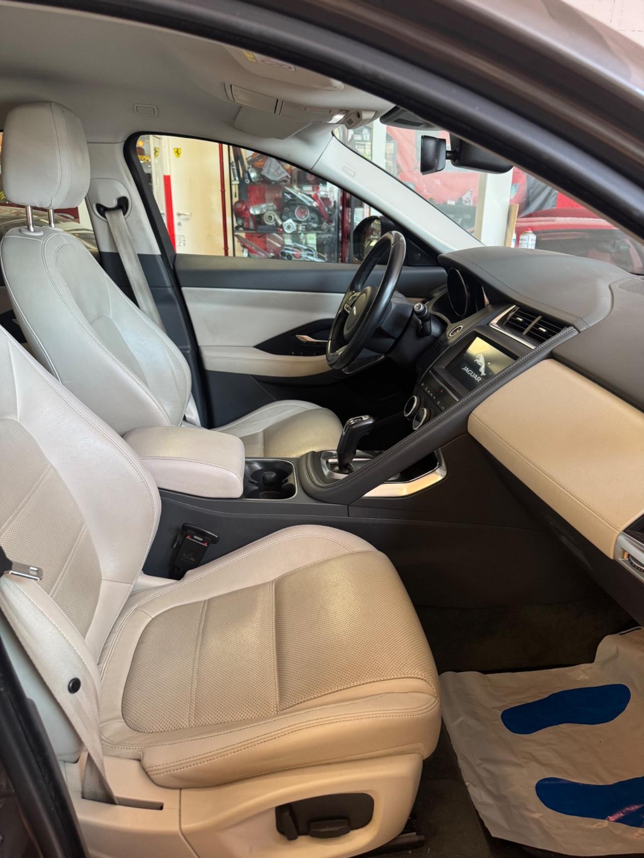 Jaguar E-Pace 2.0D 150 CV PERMUTE