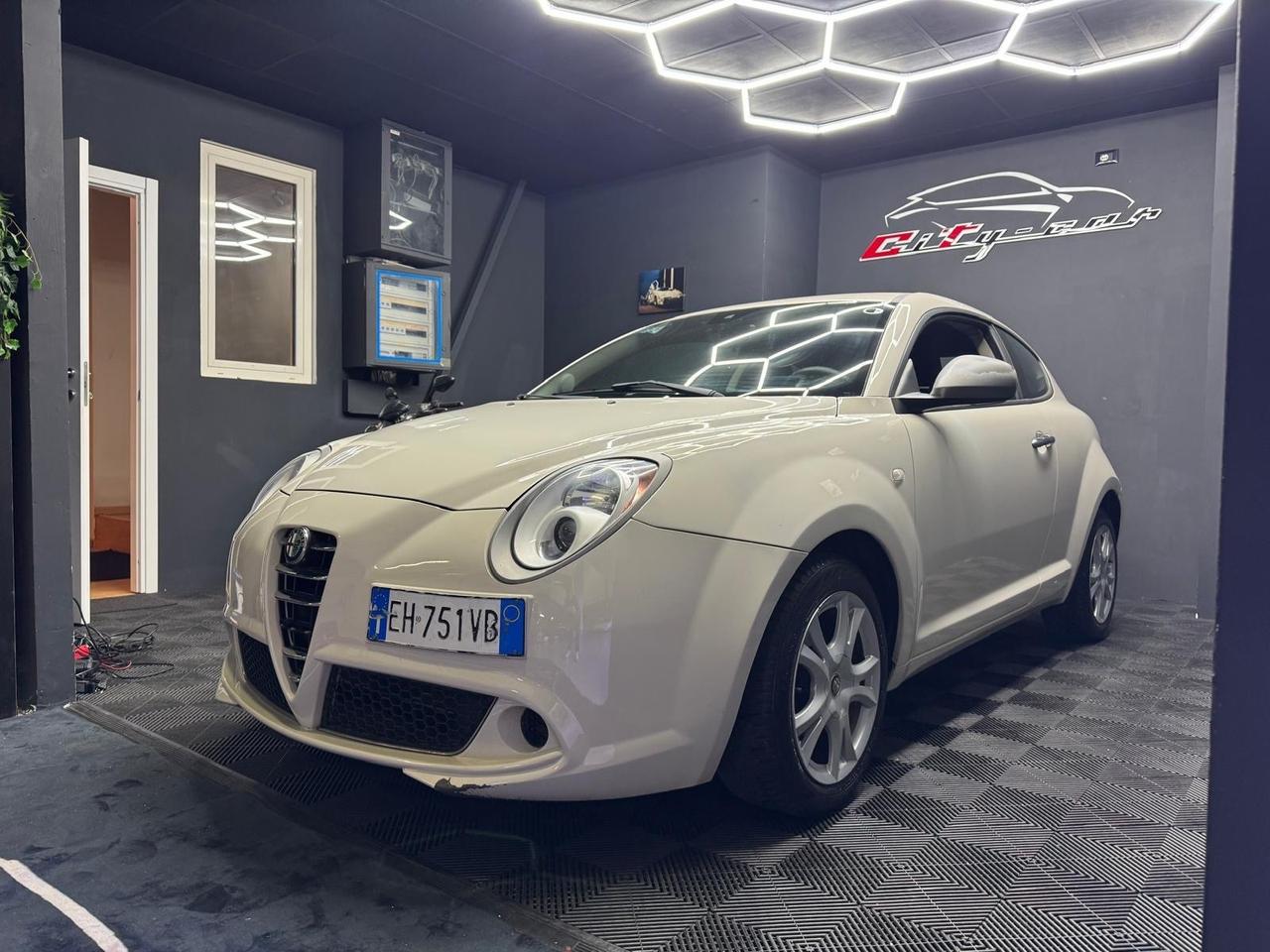 Alfa Romeo MiTo 1.4 105 CV M.air S&S Distinctive Sport Pack