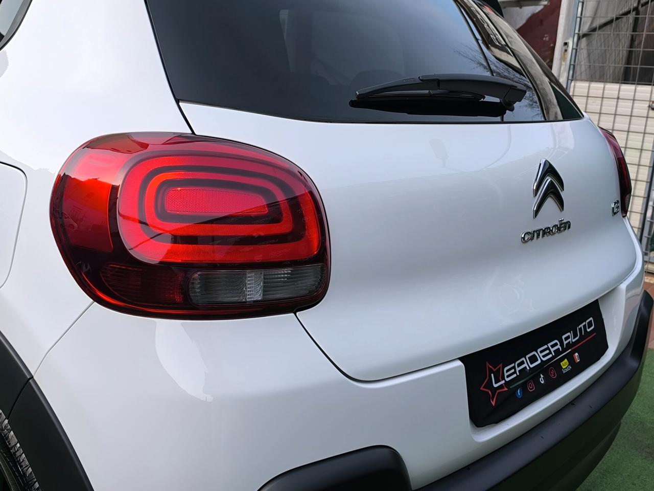 Citroen C3 1.2 Automatica PureTech 110 cv Shine