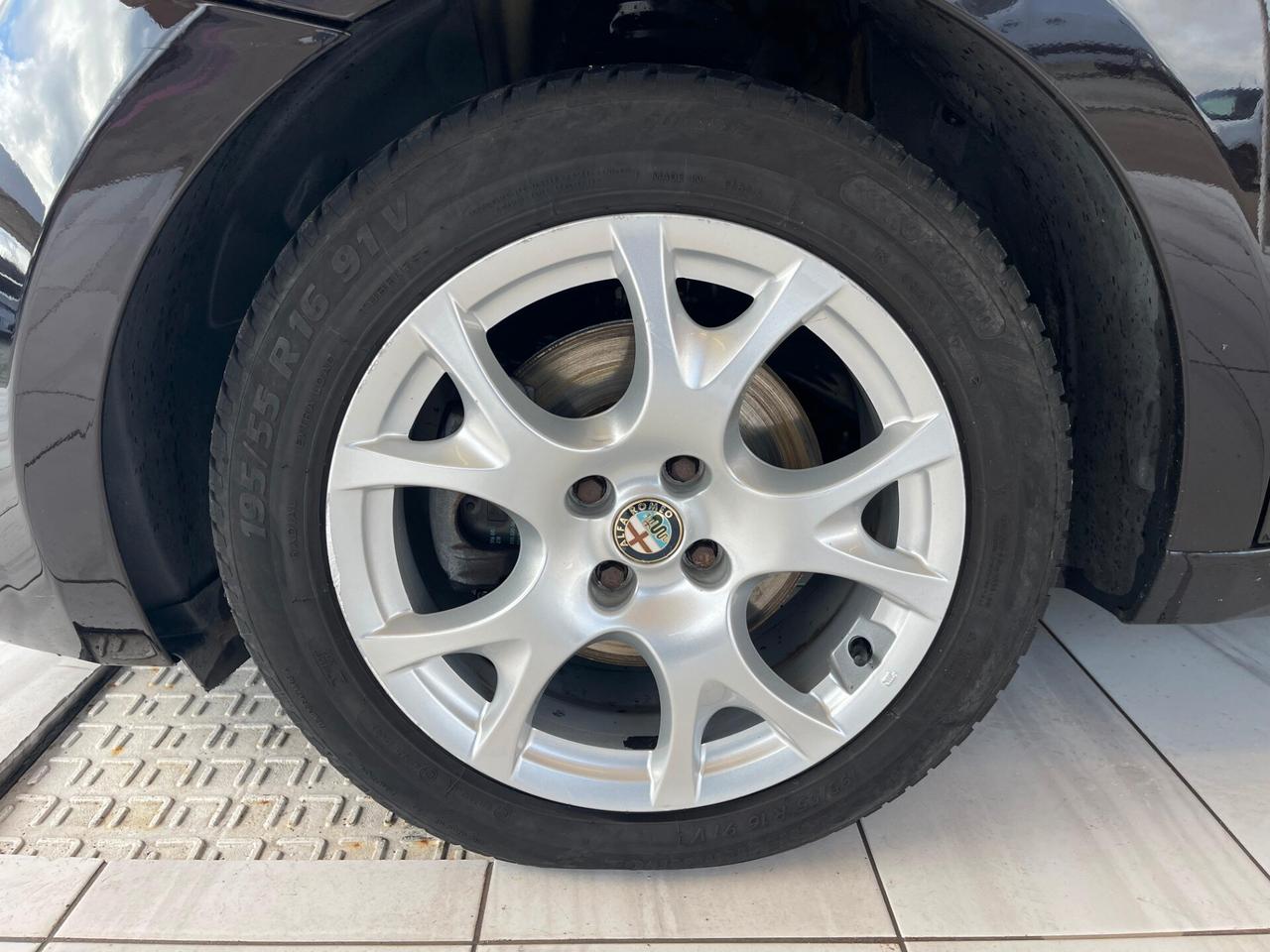 ALFA ROMEO MiTo MiTo 1.6 JTDm 16V Distinctive