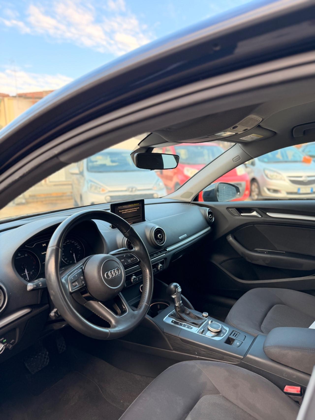 Audi A3 SPB 30 g-tron S tronic Admired