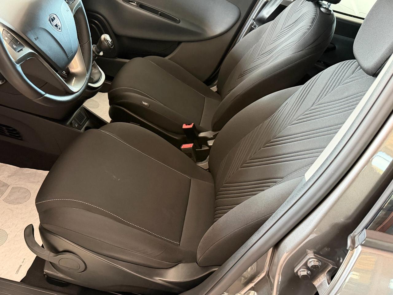 Lancia Ypsilon 1.2 69 cv. EcoChic GOLD (Imp. GPL)