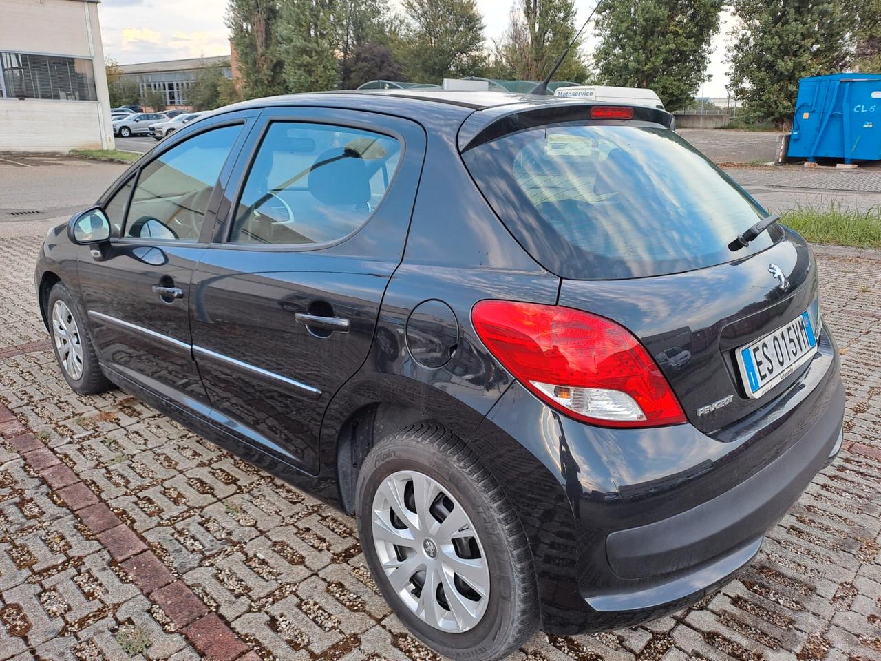Peugeot 207 Plus 1.4 8V 75CV 5p. ECO GPL OK NEOPATENTATI