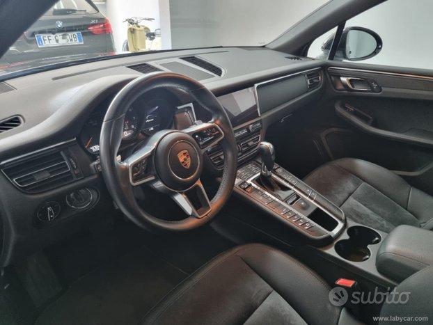 PORSCHE Macan 2.0
